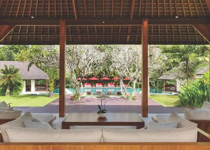 The Beji, Serene Luxury 6br In Berawa - Villa Canggu