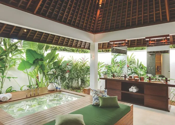 Villa The Beji, Serene Luxury 6br In Berawa - *