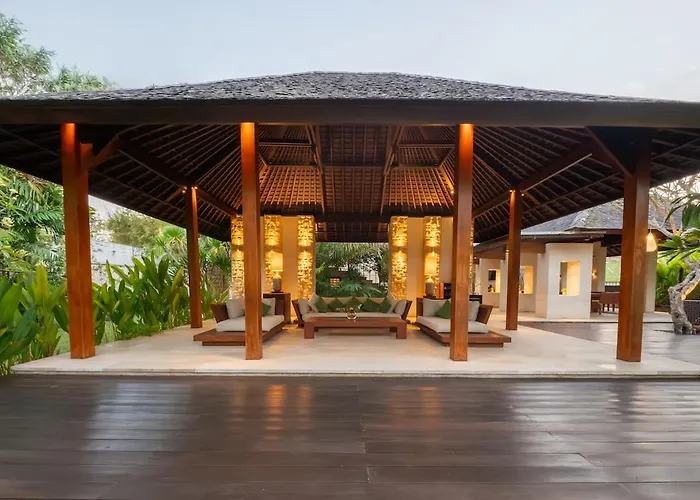The Beji, Serene Luxury 6br In Berawa - Villa