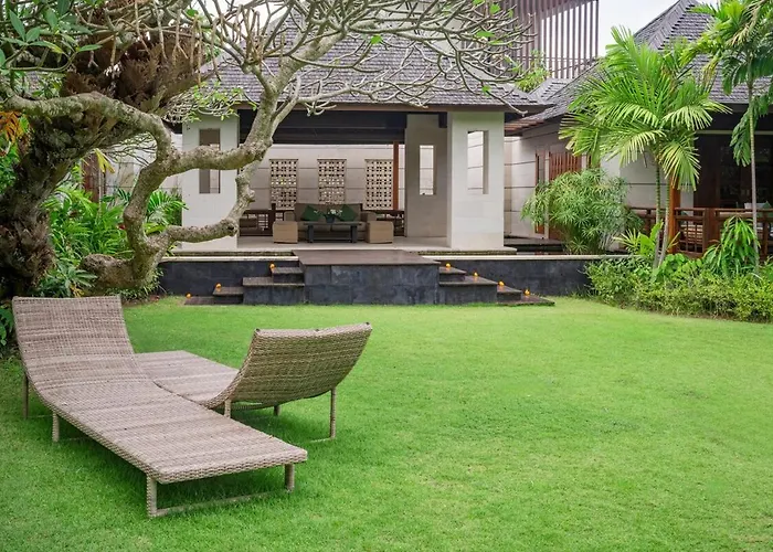 The Beji, Serene Luxury 6br In Berawa - Canggu