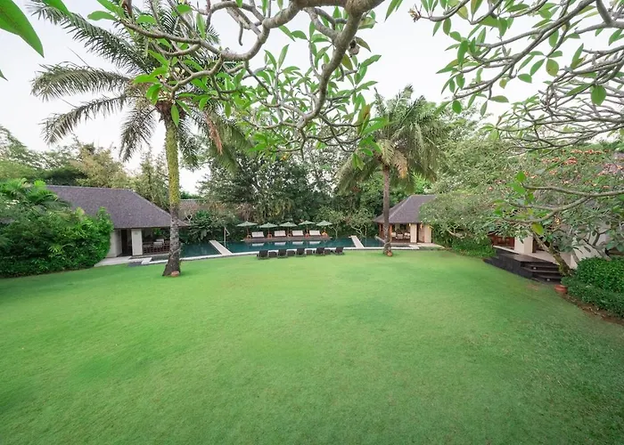 The Beji, Serene Luxury 6br In Berawa - * Canggu
