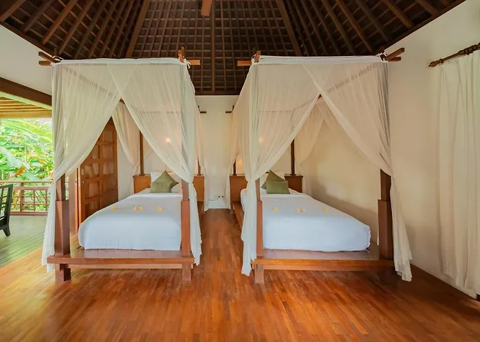 Villa The Beji, Serene Luxury 6br In Berawa - Canggu