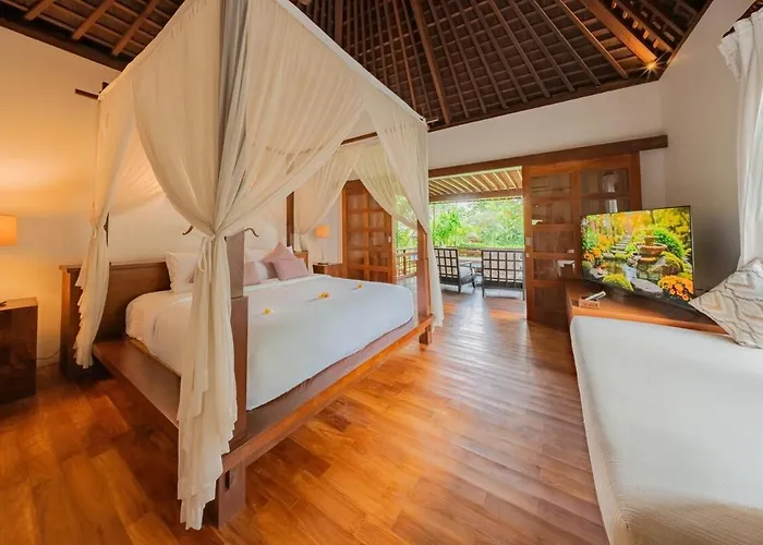 The Beji, Serene Luxury 6br In Berawa - Villa *