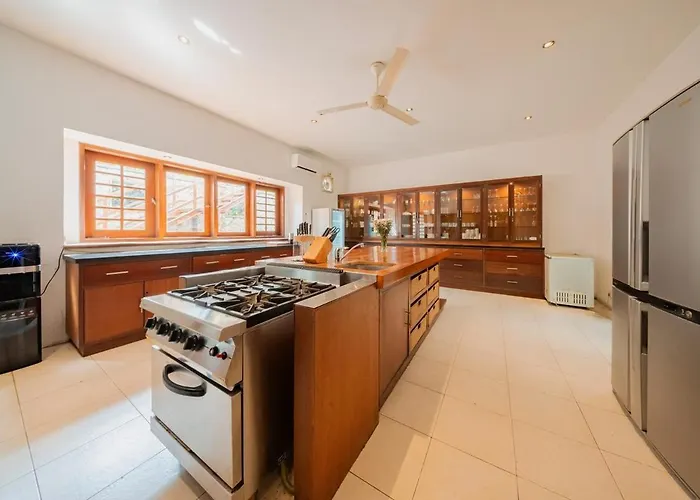 The Beji, Serene Luxury 6br In Berawa - *