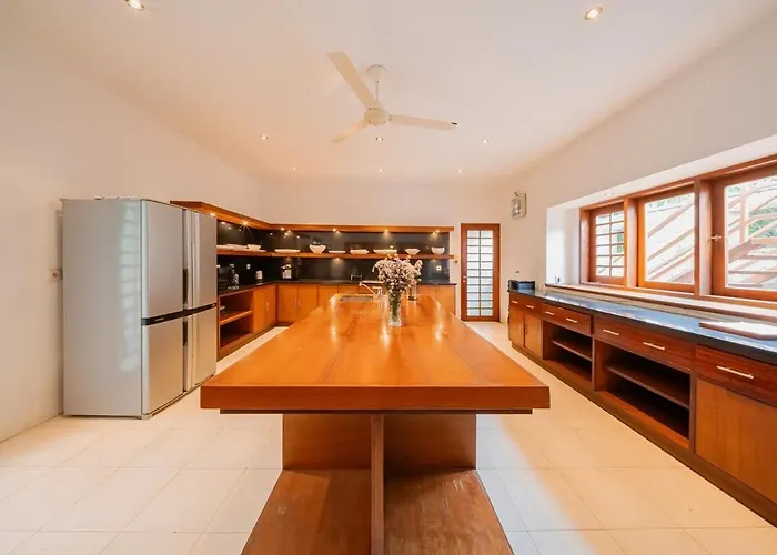 The Beji, Serene Luxury 6br In Berawa - Villa *