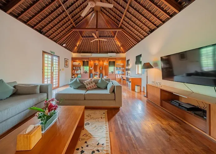 Villa The Beji, Serene Luxury 6br In Berawa - *